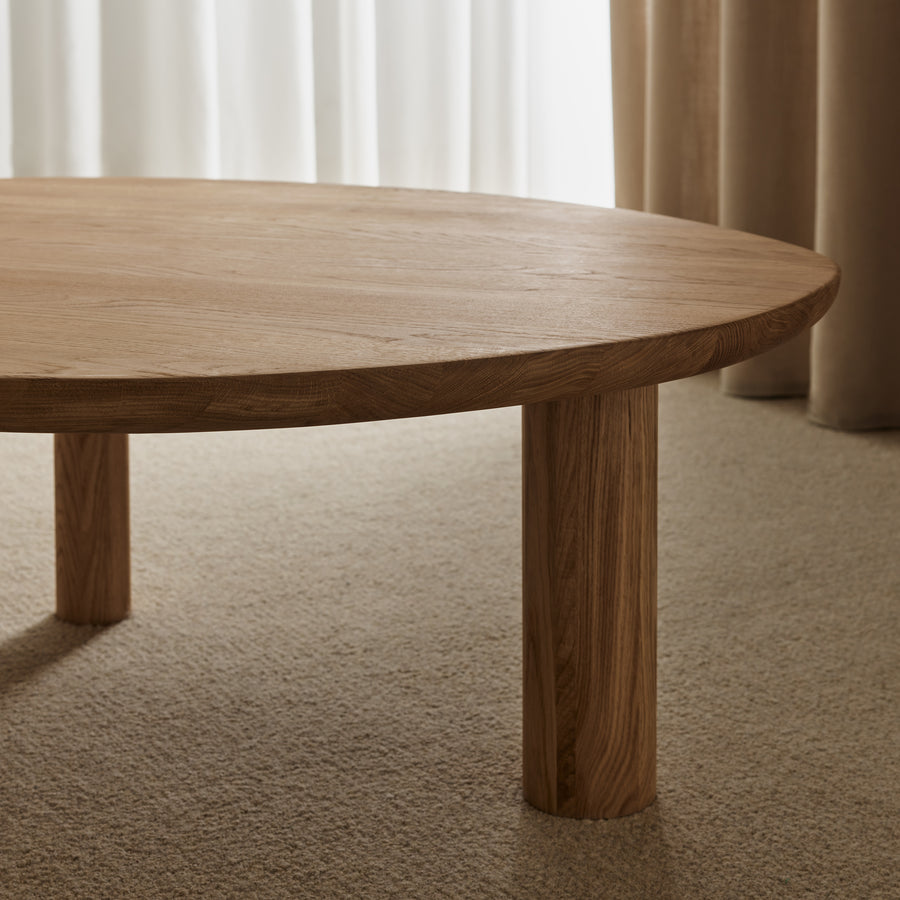 BOLIA Latch Medium Coffee Table, Ambient detail