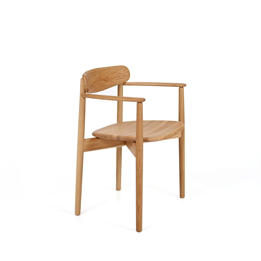 BOLIA Merge Armchair in solid Oiled Natural Oak, profile turned, ©Spencer Interiors Inc. 2024