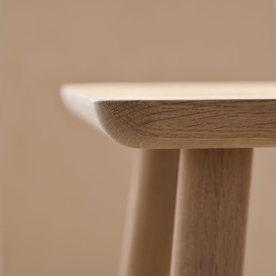 BOLIA Forest Side Table, Oiled Oak, table top detail